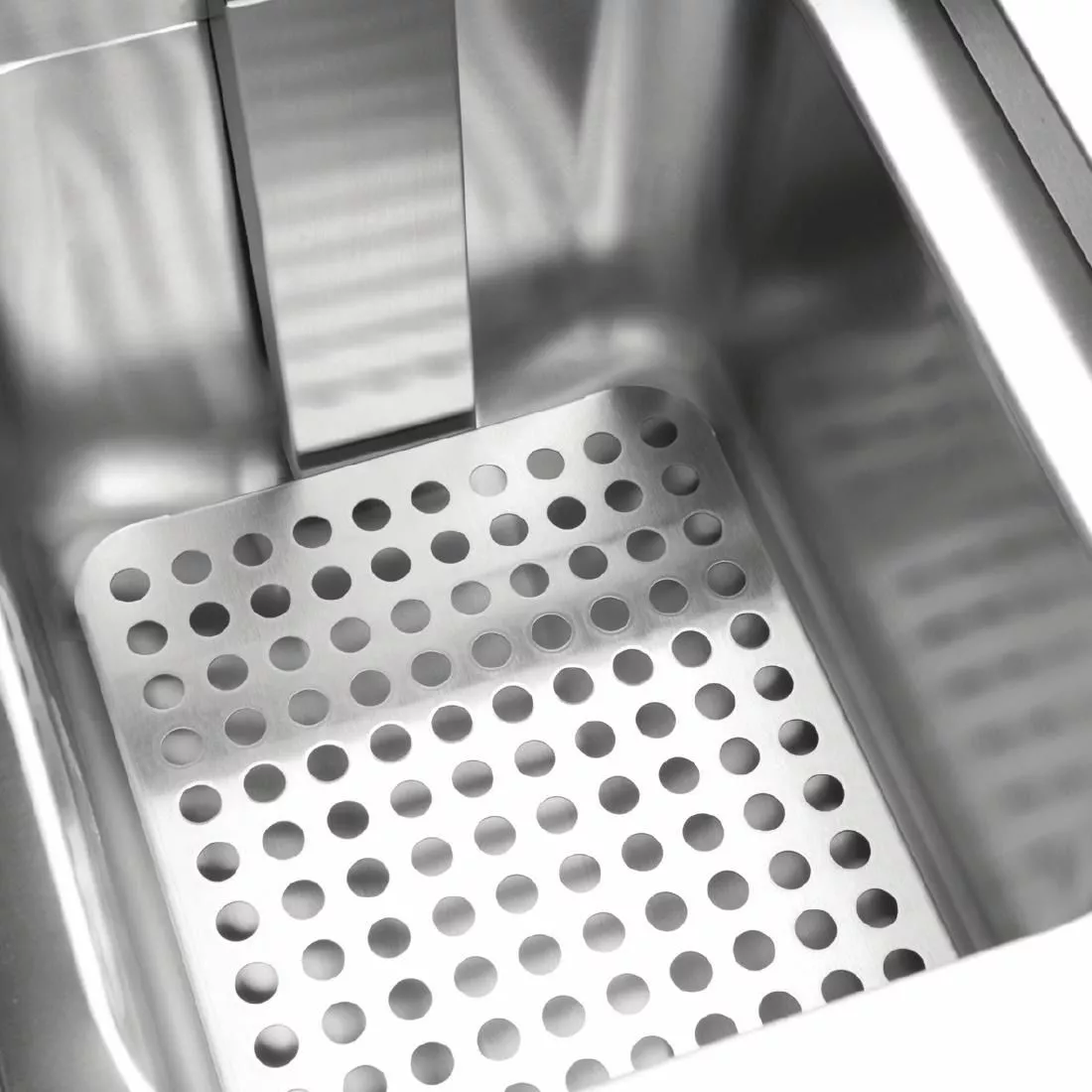 Buffalo Twin Tank Induction Fryer 2x3kW - CT012 3 Buffalo Twin Tank Induction Fryer 2x3kW - CT012 - Image 3